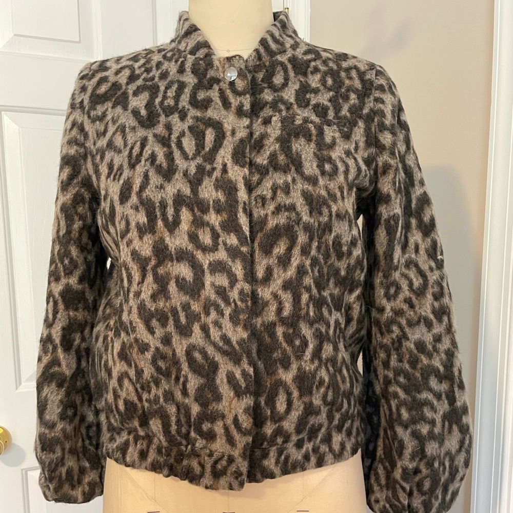 Animal print Bomber Jacket. Fully Lined. Size Small. Banana Republic